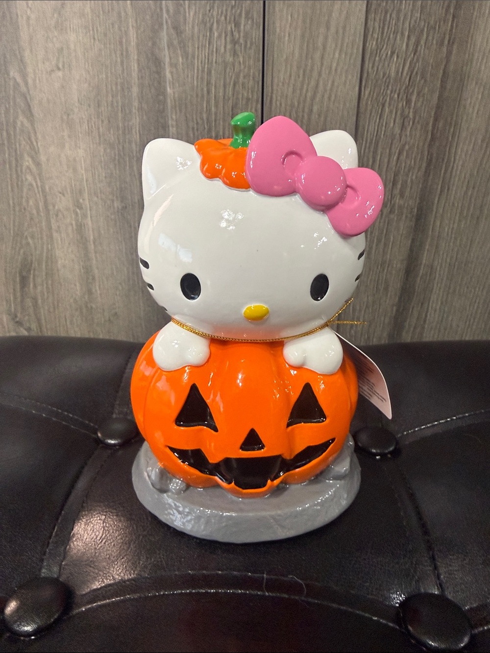 New Hello Kitty In A Halloween Jack O' Lantern Pumpkin Figurine